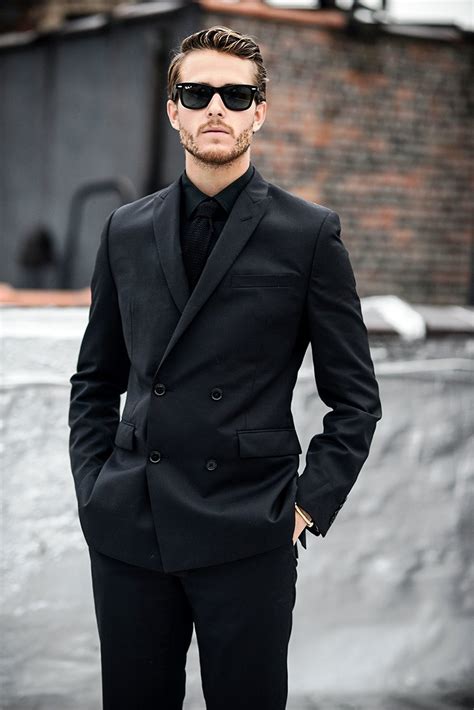 best black suits for men.